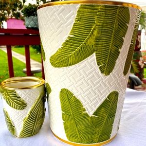 Bathroom trash can and toothbrush holder - Better Homes and Gardens